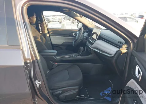 2024 Jeep Compass Sport 4X4 from USA, damaged, VIN 3C4NJDAN9RT168644